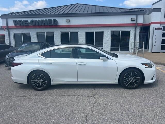 used 2022 Lexus ES 350 car, priced at $36,450