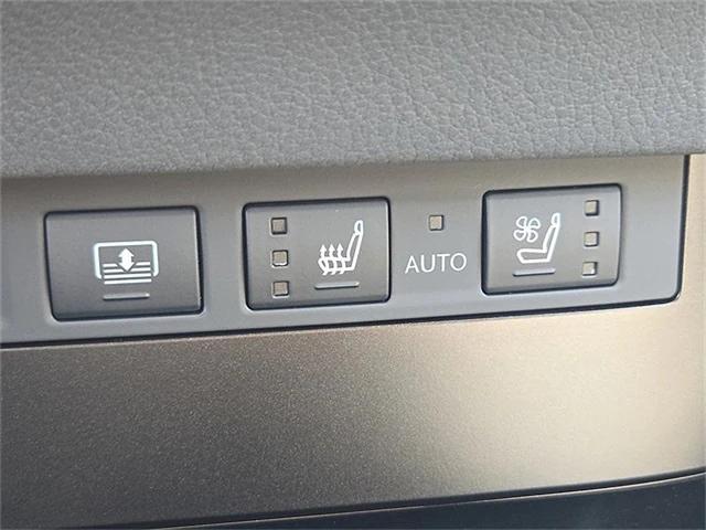 new 2025 Lexus ES 350 car, priced at $53,767