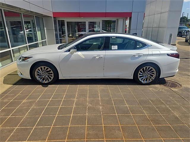 new 2025 Lexus ES 350 car, priced at $53,767