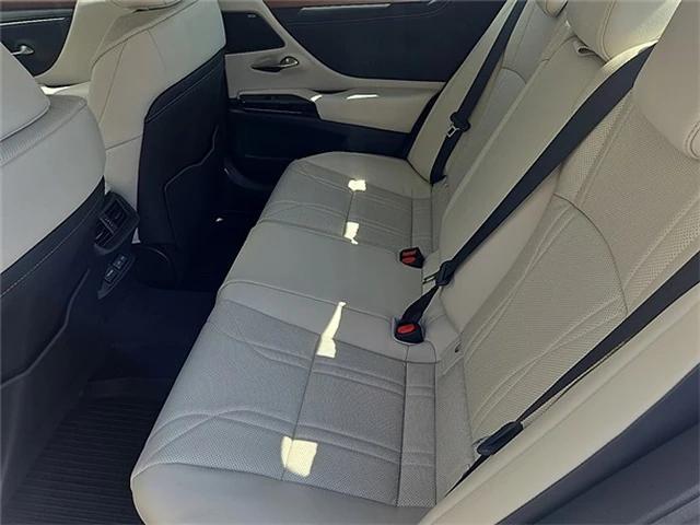 new 2025 Lexus ES 350 car, priced at $53,767