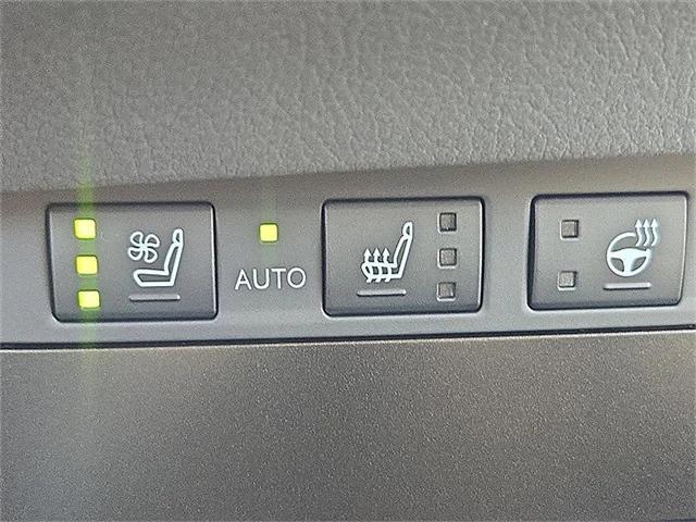 new 2025 Lexus ES 350 car, priced at $53,767