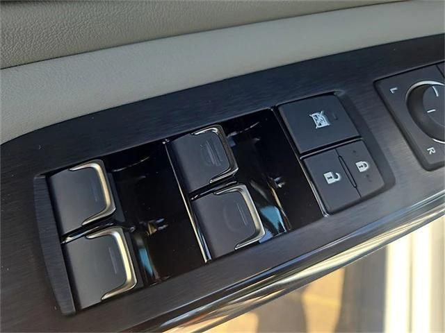 new 2025 Lexus ES 350 car, priced at $53,767