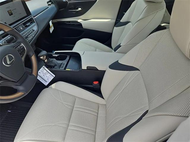 new 2025 Lexus ES 350 car, priced at $51,904