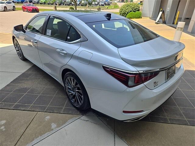 new 2025 Lexus ES 350 car, priced at $51,380