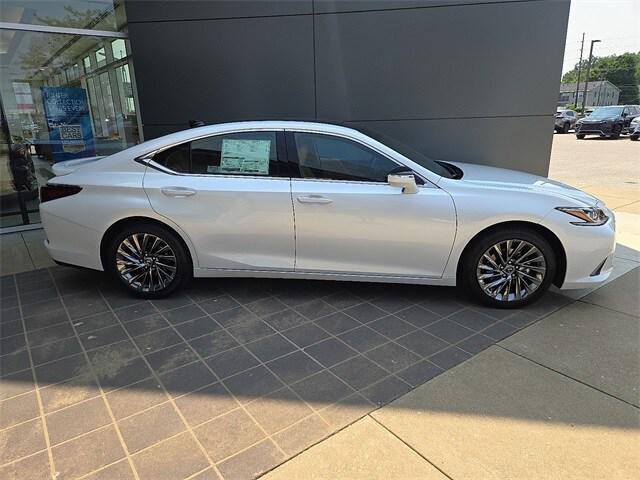 new 2025 Lexus ES 350 car, priced at $51,380