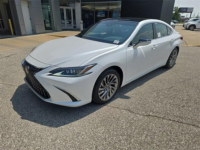 new 2025 Lexus ES 350 car, priced at $51,380
