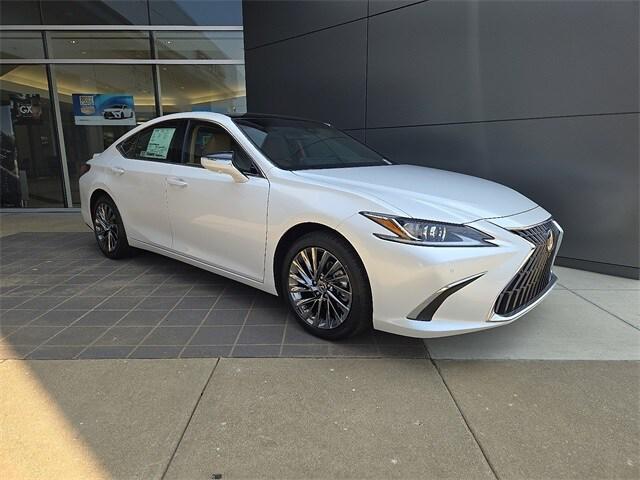 new 2025 Lexus ES 350 car, priced at $51,380