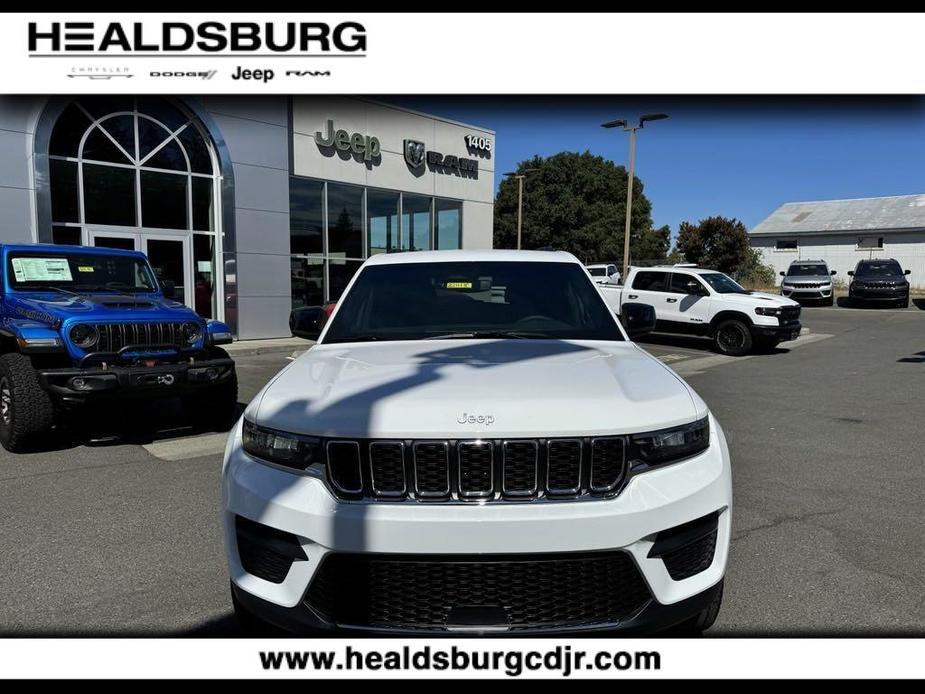 new 2024 Jeep Grand Cherokee car, priced at $40,255