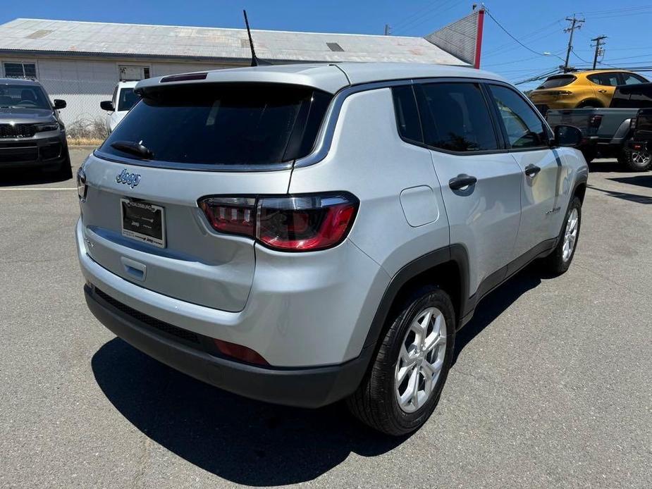 new 2024 Jeep Compass car, priced at $28,090