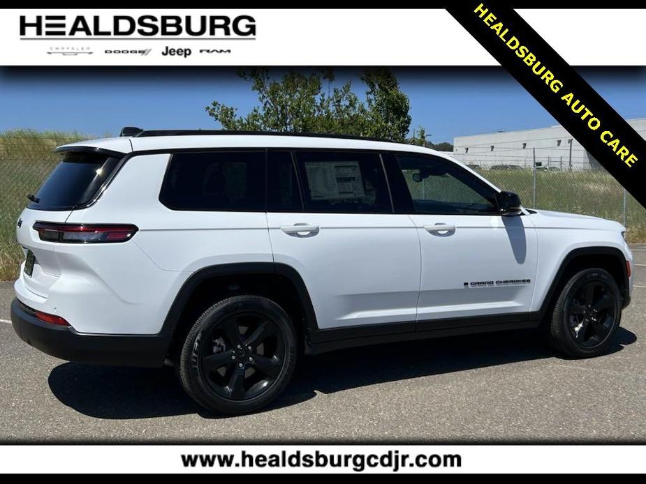 new 2024 Jeep Grand Cherokee L car, priced at $49,075