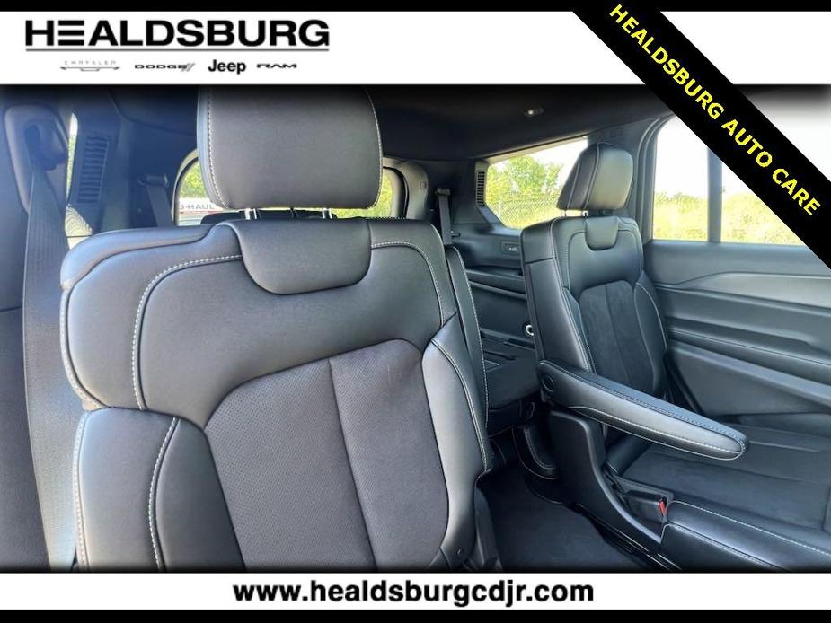 new 2024 Jeep Grand Cherokee L car, priced at $49,075