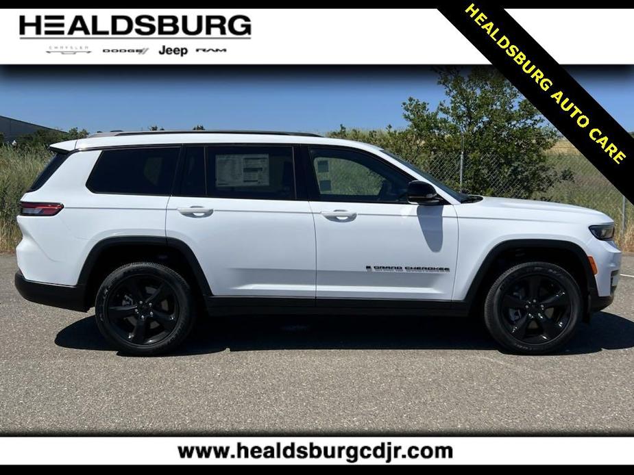 new 2024 Jeep Grand Cherokee L car, priced at $49,075