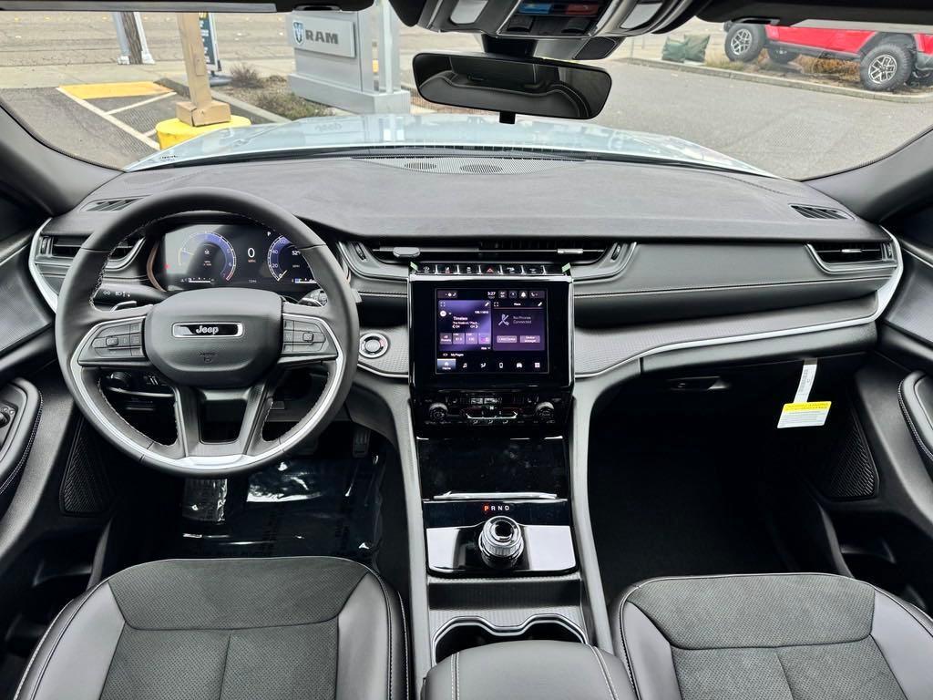 new 2025 Jeep Grand Cherokee L car, priced at $48,530