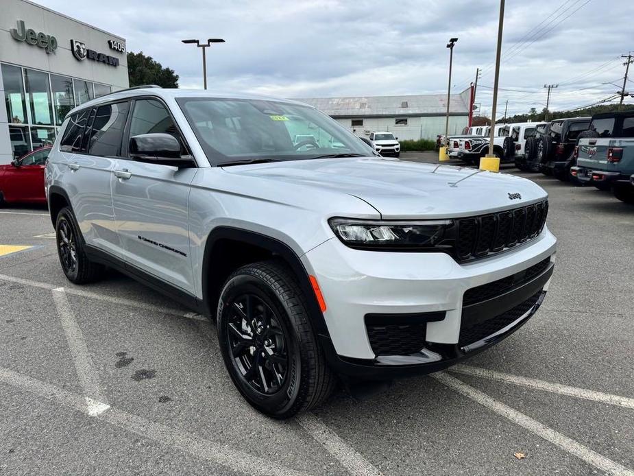 new 2025 Jeep Grand Cherokee L car, priced at $48,530