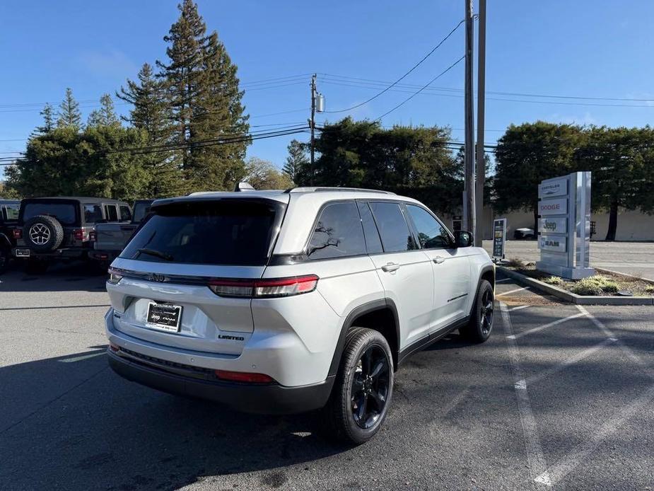 new 2025 Jeep Grand Cherokee car, priced at $50,020