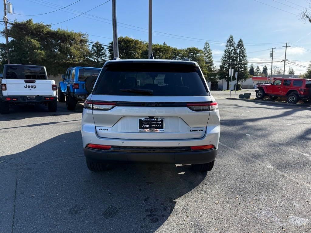 new 2025 Jeep Grand Cherokee car, priced at $50,020