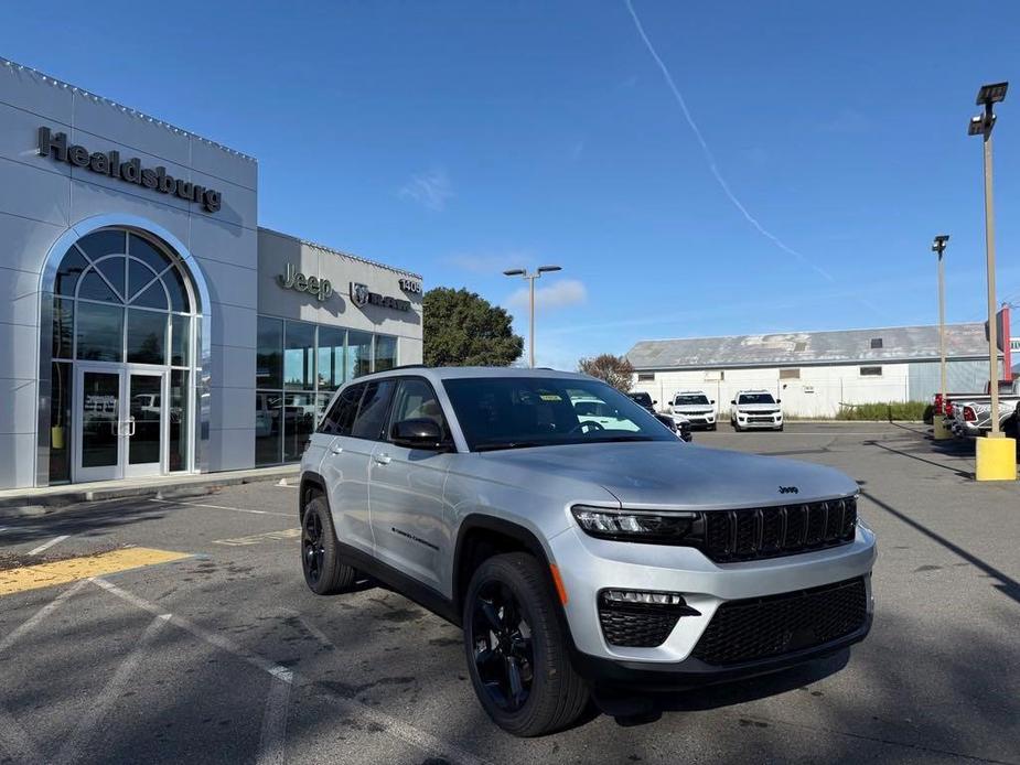 new 2025 Jeep Grand Cherokee car, priced at $50,020