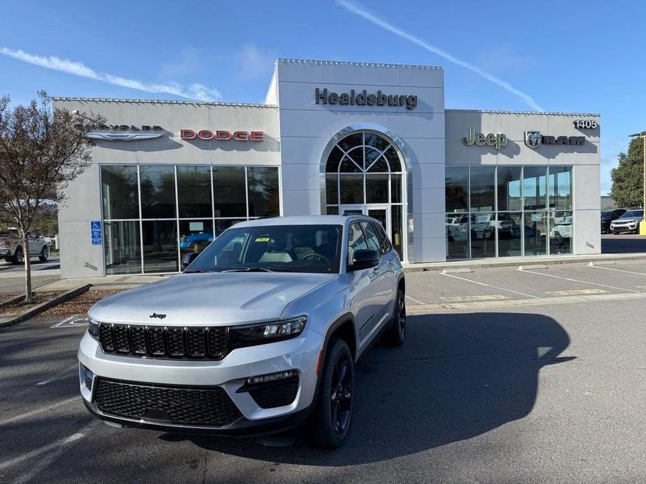 new 2025 Jeep Grand Cherokee car, priced at $50,020