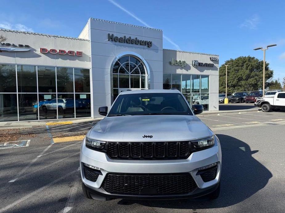 new 2025 Jeep Grand Cherokee car, priced at $50,020