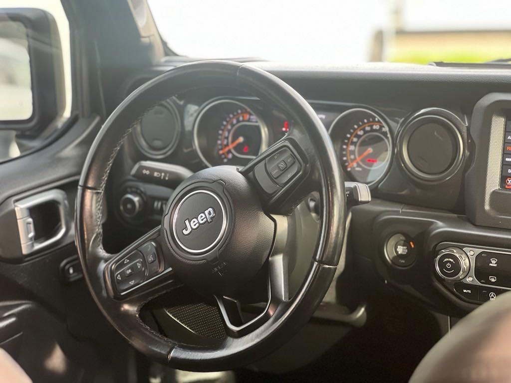 used 2020 Jeep Wrangler Unlimited car, priced at $28,274