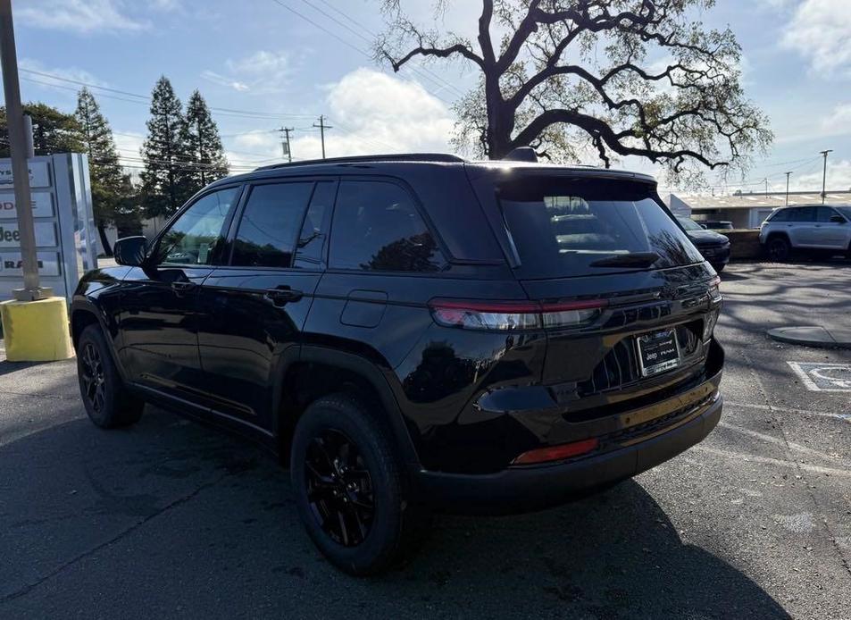 new 2025 Jeep Grand Cherokee car, priced at $46,530