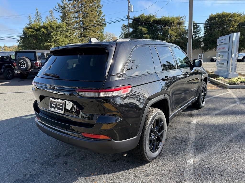 new 2025 Jeep Grand Cherokee car, priced at $46,530