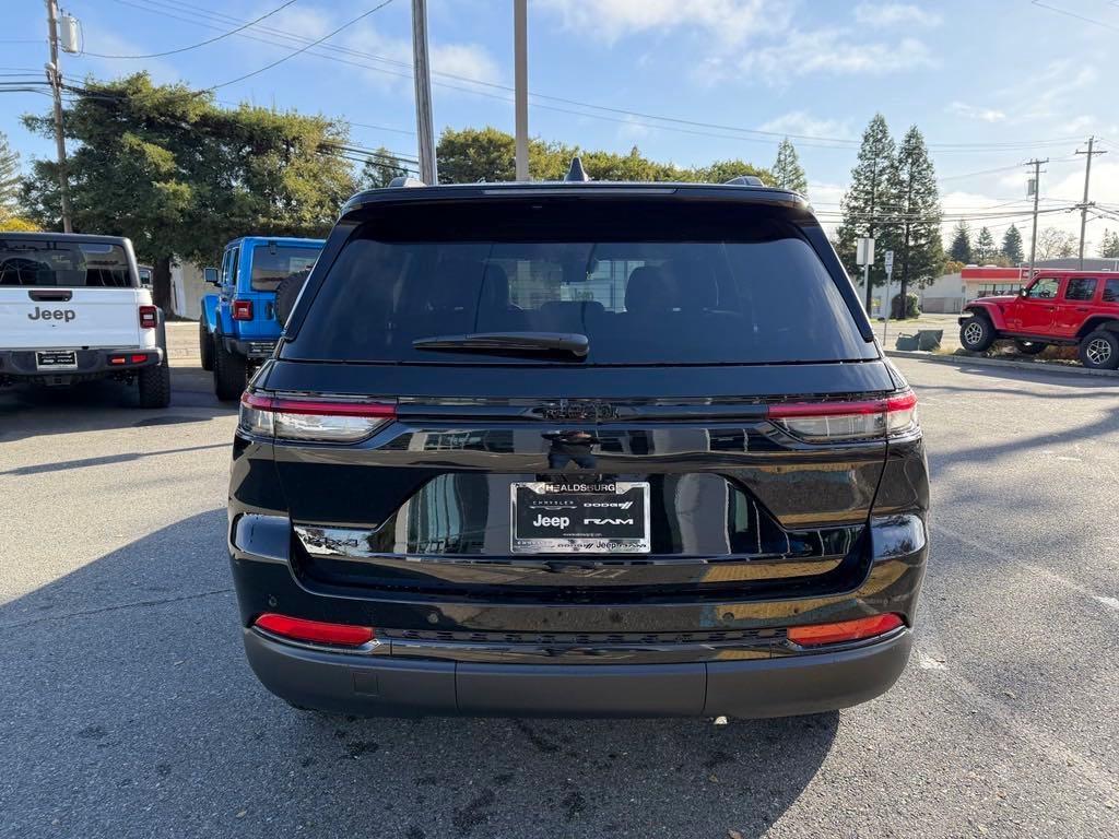 new 2025 Jeep Grand Cherokee car, priced at $46,530