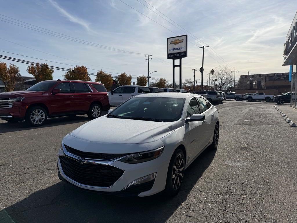 new 2025 Chevrolet Malibu car, priced at $27,995