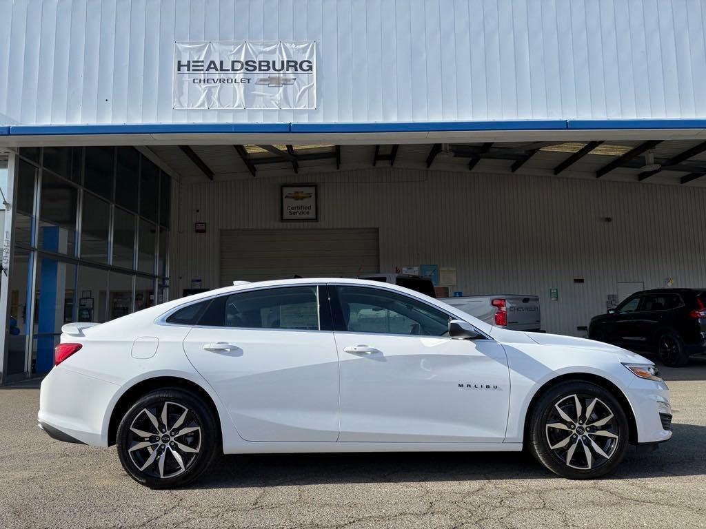 new 2025 Chevrolet Malibu car, priced at $27,995