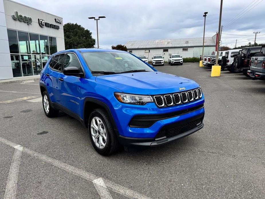 new 2025 Jeep Compass car, priced at $28,090