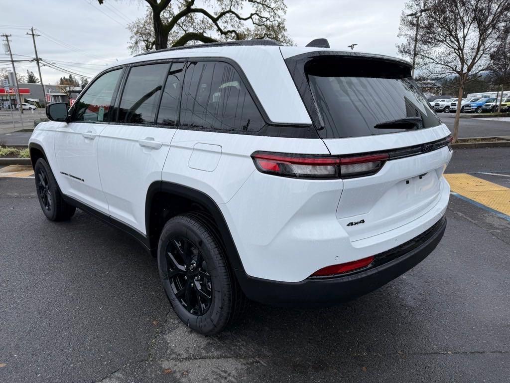 new 2025 Jeep Grand Cherokee car, priced at $45,935