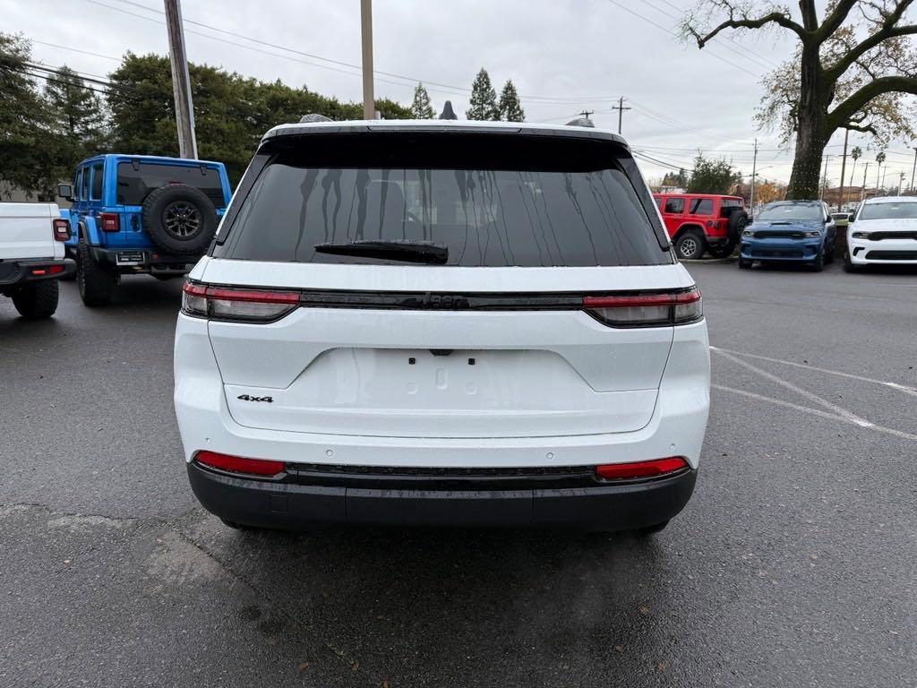 new 2025 Jeep Grand Cherokee car, priced at $45,935