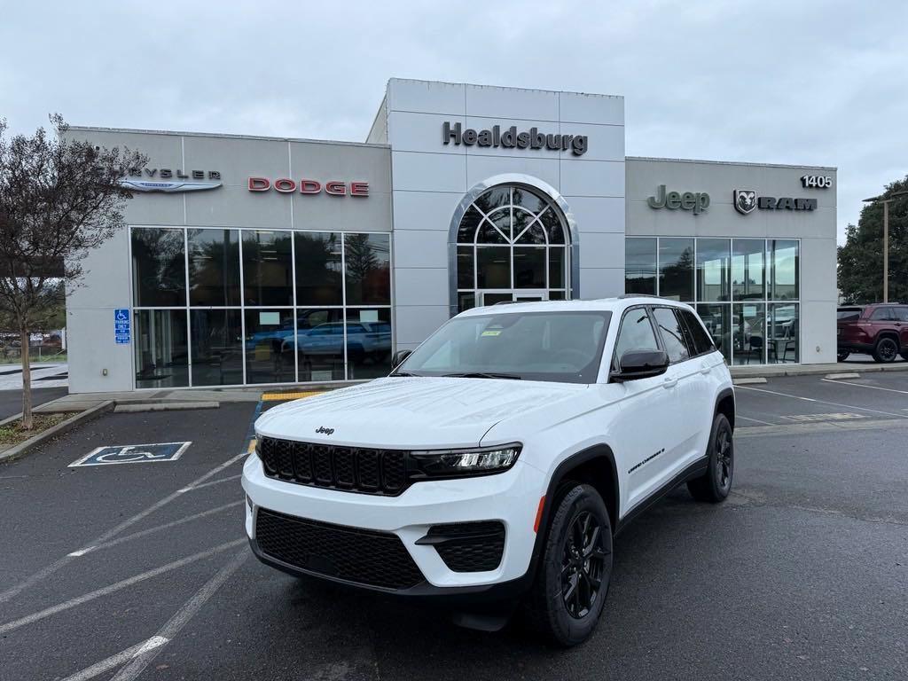 new 2025 Jeep Grand Cherokee car, priced at $45,935