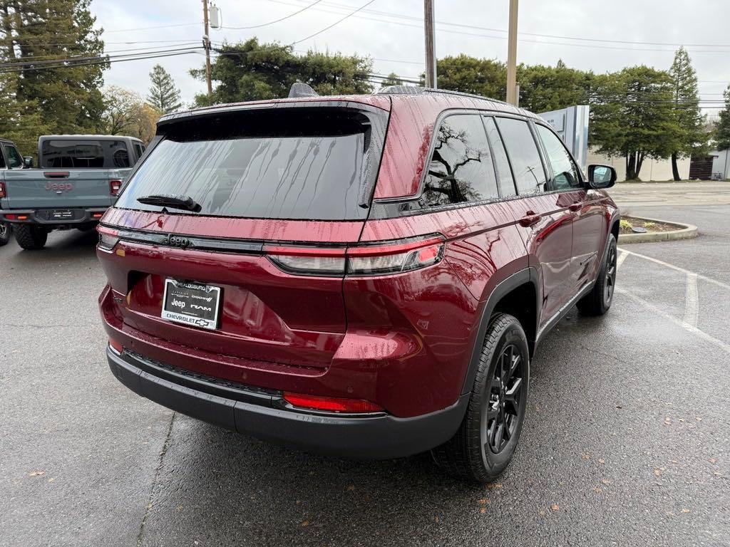 new 2025 Jeep Grand Cherokee car, priced at $46,530