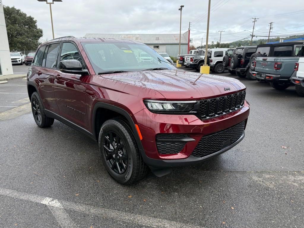 new 2025 Jeep Grand Cherokee car, priced at $46,530