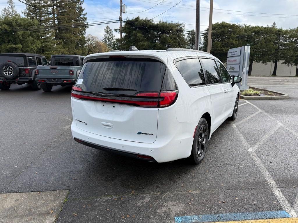 new 2025 Chrysler Pacifica Hybrid car, priced at $63,505