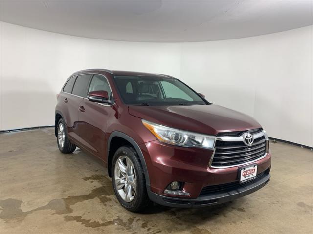 used 2014 Toyota Highlander car, priced at $19,219