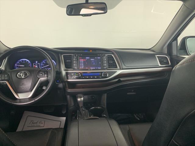 used 2014 Toyota Highlander car, priced at $19,219