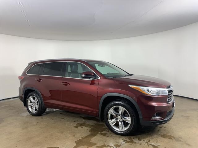 used 2014 Toyota Highlander car, priced at $19,219