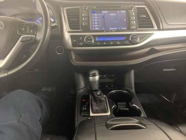 used 2018 Toyota Highlander car, priced at $21,740