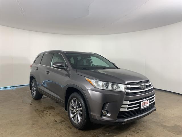 used 2018 Toyota Highlander car, priced at $29,300