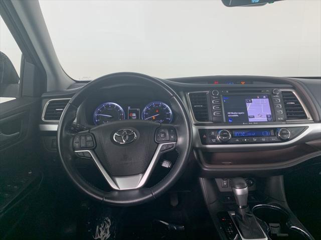 used 2018 Toyota Highlander car, priced at $29,300