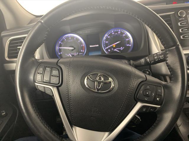 used 2018 Toyota Highlander car, priced at $29,300