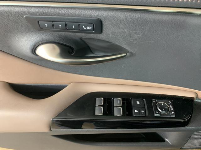 used 2022 Lexus ES 350 car, priced at $37,489