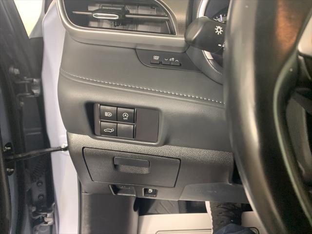 used 2023 Toyota Highlander car, priced at $36,243