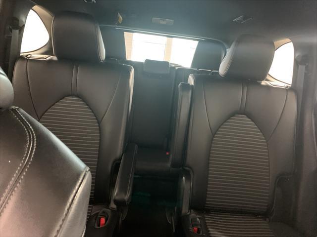 used 2022 Toyota Highlander car, priced at $39,967