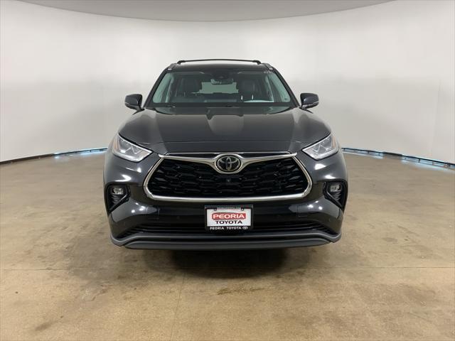 used 2021 Toyota Highlander car