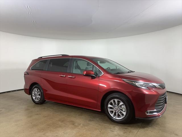 used 2022 Toyota Sienna car, priced at $43,659