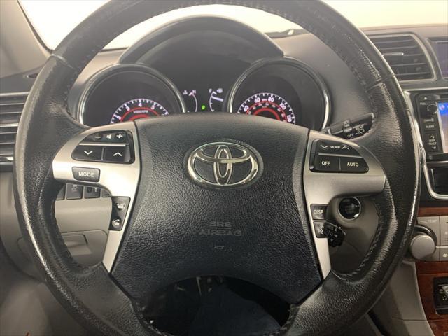 used 2013 Toyota Highlander car, priced at $10,750