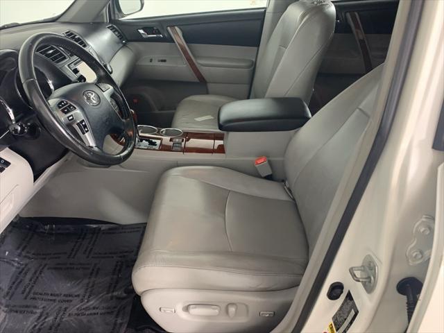 used 2013 Toyota Highlander car, priced at $10,750